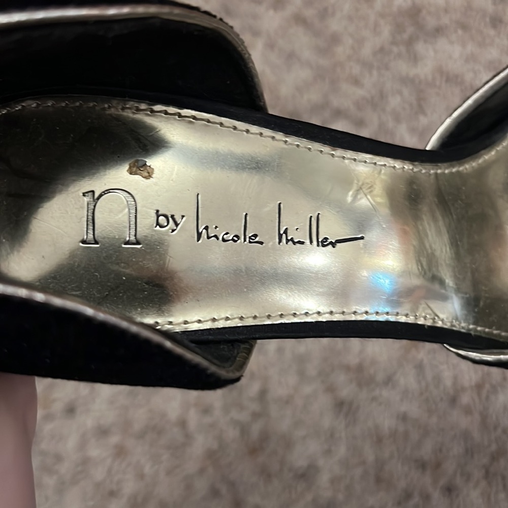 Heels - Picture 5 of 5